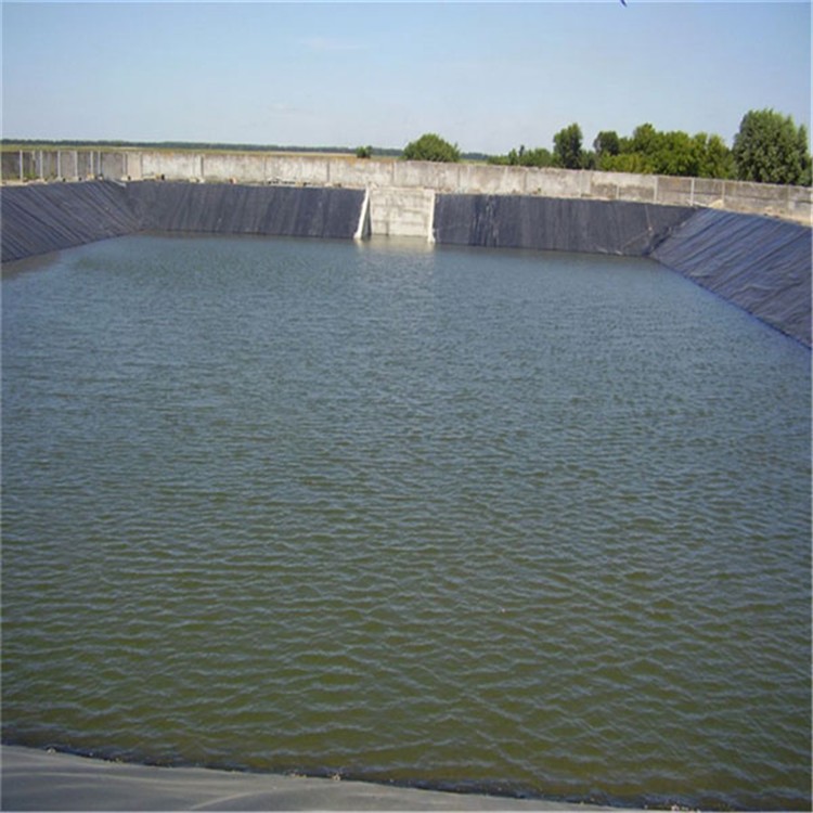 魚塘防滲膜如何選取